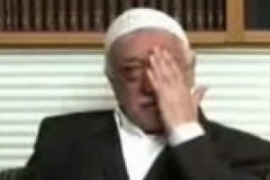 Fethullah G&uuml;len'in g&ouml;zyaşları