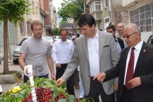 Osmangazi'de vatandaşın y&uuml;z&uuml; g&uuml;l&uuml;yor