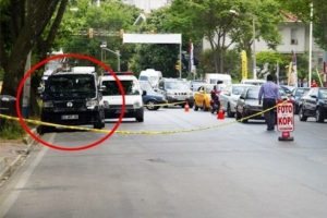 Bağdat Caddesi'nde ş&uuml;pheli ara&ccedil; alarmı
