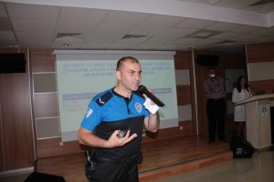 Yangında 8 hastanın &ouml;ld&uuml;ğ&uuml; hastanede doktorlar şiddet g&ouml;rmeyecek