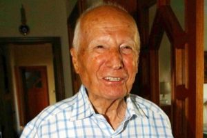 Kenan Evren her g&uuml;n 17 ila&ccedil; alıyor