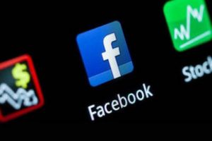 Facebook'a halka a&ccedil;ıldığı g&uuml;n, son dakika s&uuml;rprizi