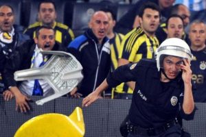 Fenerbah&ccedil;e'ye ağır ceza