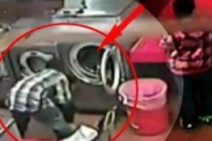 &Ccedil;ocuğunu &ccedil;amaşır makinesine attı