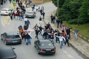 E-5'te holigan dehşeti