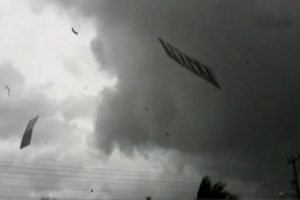 Antalya'daki hortum amat&ouml;r kameradan b&ouml;yle &ccedil;ekildi