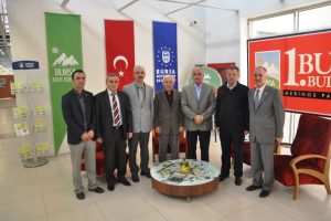 "&Ccedil;arşı kapılarının kapatılması kanunlara aykırıdır"
