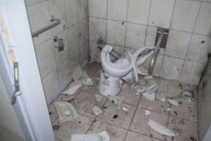 &Uuml;niversiteli bombacı kızlar tutuklandı!