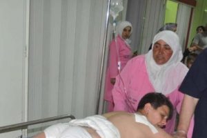 &Uuml;zerinden otomobil ge&ccedil;en &ccedil;ocuk yaralandı