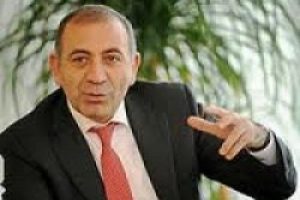 G&uuml;rsel Tekin'den İstanbul i&ccedil;in adaylık sinyali