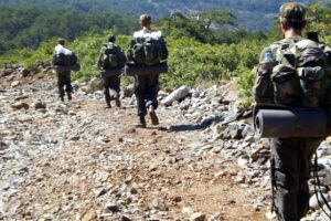 Muş'ta &ccedil;atışma: 1 uzman &ccedil;avuş yaralı