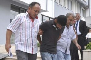 Eczane hırsızını g&uuml;venlik kamerası yakalattı