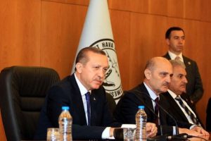 Kimsenin d&uuml;men suyunda değiliz