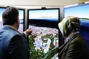 G&uuml;l, Google'ı gezdi