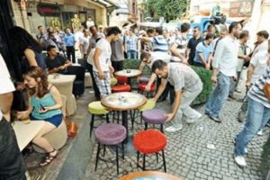 Beyoğlu'nda masa m&uuml;jdesi