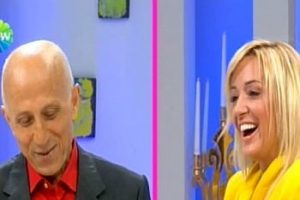 Saba T&uuml;mer, Yaşar Nuri'den el istedi