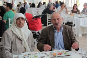 Canı pahasına b&ouml;breğini eşine verdi