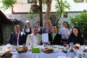 G&uuml;ney Kore heyeti Cumalıkızık'a hayran kaldı