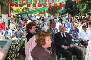129 yıllık Bursa Erkek Lisesi'nin mezunları eski g&uuml;nleri yad etti