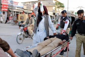 Pakistan'da bombalı saldırı