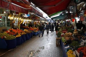 Gelmeyen yaz Pazar esnafını da vurdu - &Ouml;ZEL HABER