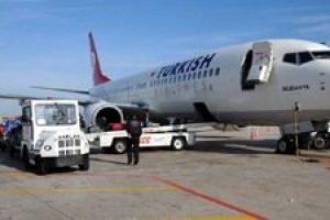 Teknik ekip iş bıraktı, u&ccedil;aklar gecikmeli kalkıyor