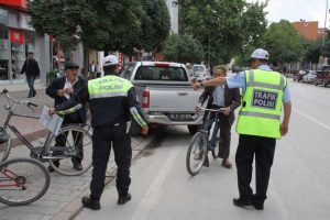 Ters y&ouml;n uygulamasında s&uuml;r&uuml;c&uuml;ler uyarıldı