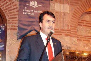 Okullardan toplanan atıklar engellilerin y&uuml;z&uuml;n&uuml; g&uuml;ld&uuml;r&uuml;yor