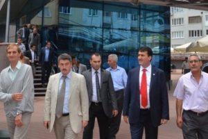 D&uuml;ndar gezmedik sokak bırakmadı