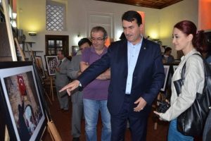 Şenliğin en iyi fotoğraf&ccedil;ıları &ouml;d&uuml;llendirildi