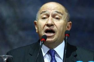 Mahkeme başkanından &Ouml;zdemir'e tebrik