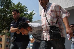 &Ccedil;iller'in yalısını soyan firari hırsız Bursa'da yakalandı