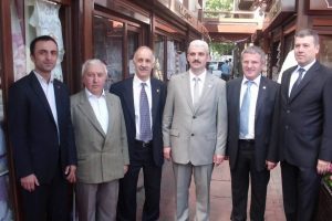 &Ccedil;arşı esnafı turistleri bekliyor