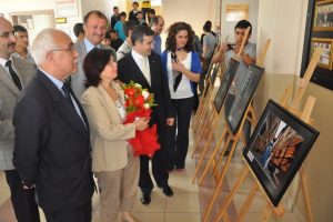 Gen&ccedil;ler fotoğrafla tanışıyor