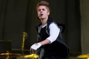 Justin Bieber  b&uuml;y&uuml;k tehlike atlattı!