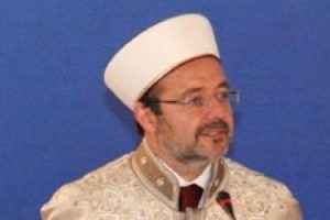 Diyanet İşleri Başkanı G&ouml;rmez'den 'k&uuml;rtaj' a&ccedil;ıklaması