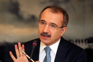 "Kayıt parası isteyene hesabını soracağım"