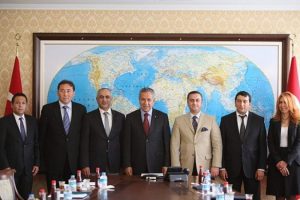 Arın&ccedil;, Medya-İş y&ouml;neticilerini kabul etti