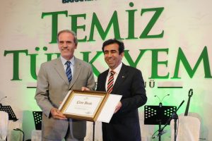 B&uuml;y&uuml;kşehir '&Ccedil;evre Oscarı'nı Bursa'ya kazandırdı