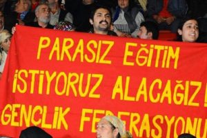 Parasız eğitim pankartına 8,5 yıl ceza