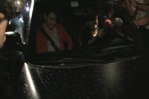 Beren Saat ve Kenan Doğulu &ccedil;iftinden aksiyon filmlerini aratmayacak sahne!