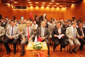 Arın&ccedil;'tan Diyarbakır'a K&uuml;rt&ccedil;e selam