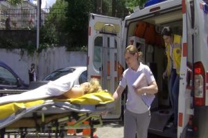 Kıskan&ccedil;lık y&uuml;z&uuml;nden eski eşini bı&ccedil;akladı