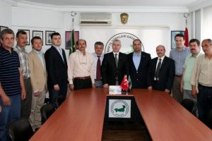 Batı Trakya camiası Yunanistan'daki se&ccedil;imlerine kenetlendi