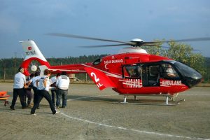 Beyin kanaması ge&ccedil;iren hastaya ambulans helikopter desteği