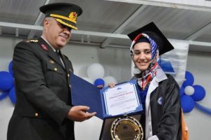 &Ouml;d&uuml;l&uuml; alırken &ccedil;ok gururlandım
