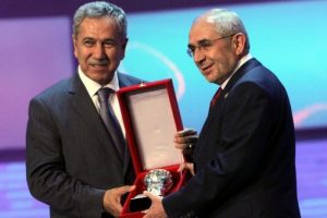 T&uuml;rk&ccedil;e'nin yozlaşmasına karşı &ccedil;ıkmalıyız