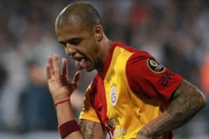 Galatasaray'da Felipe Melo belirsizliği devam ediyor