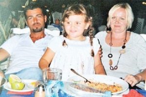 'Kızım olmadan asla' dedi, Suriye'ye girdi