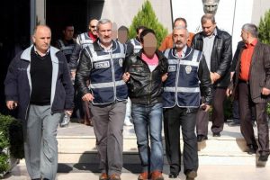 Milyon dolarlık hırsızlığın ş&uuml;phelilerine "pişmanlık" indirimi